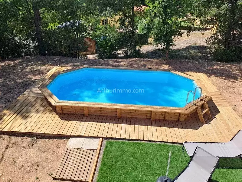 Maison, 240 m²