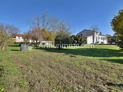 Terrain, 670 m²