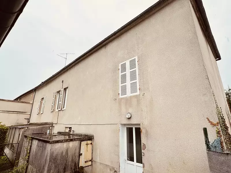 Immeuble, 150 m²