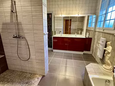 Maison, 275 m²