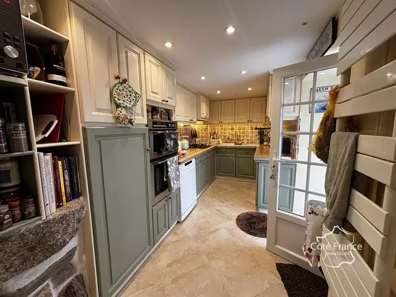 Maison, 265 m²