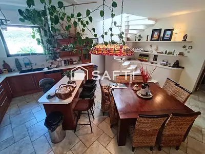 Maison, 208 m²