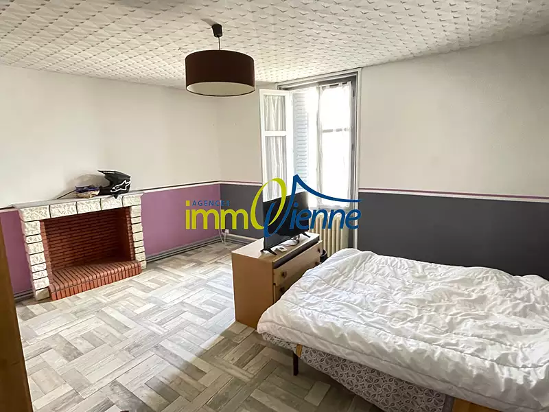 Immeuble, 120 m²