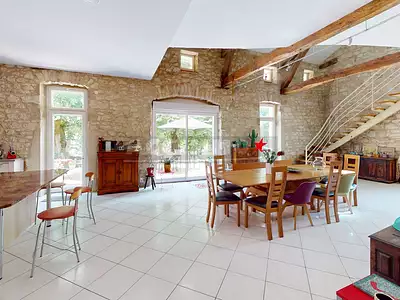 Maison, 616 m²