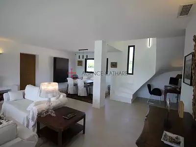 Maison, 167 m²