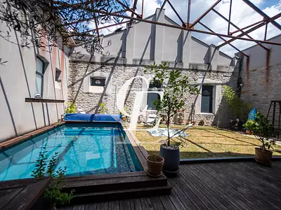 Maison, 238 m²
