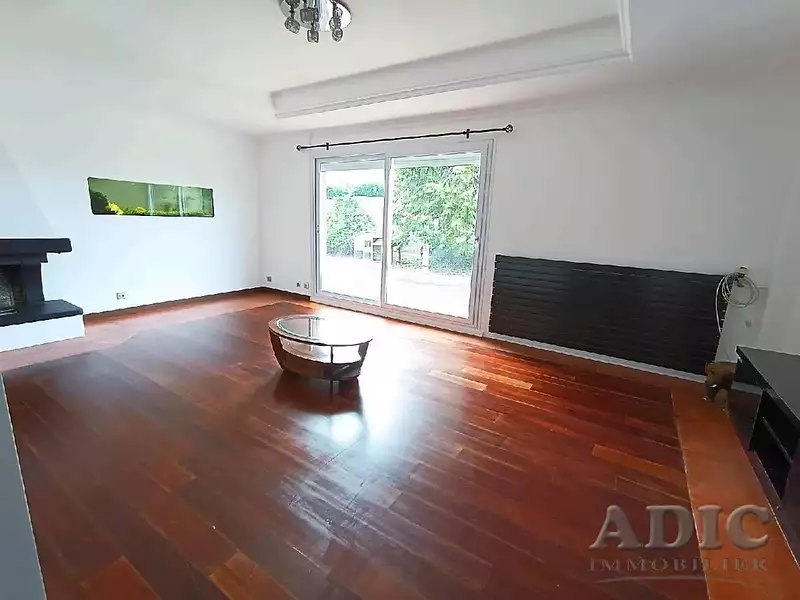 Maison, 185 m²