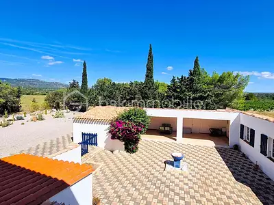 Maison, 248 m²