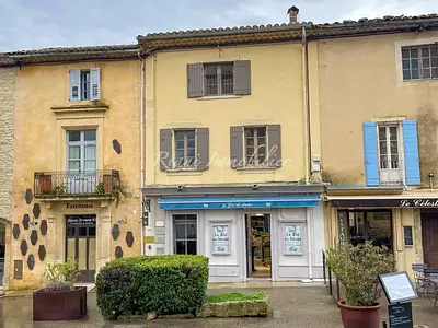Immeuble, 240 m²