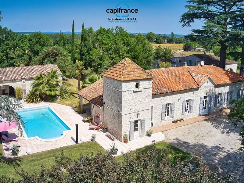 Maison, 210 m²