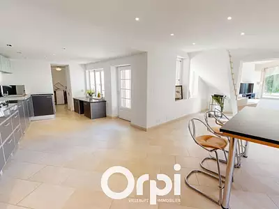 Maison, 203 m²