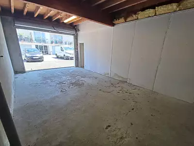 Parking, 90 m²