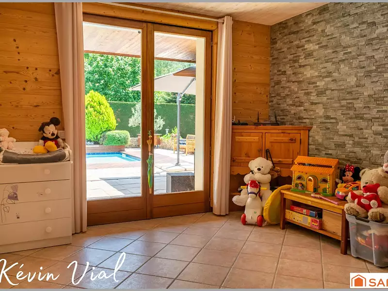 Maison, 180 m²