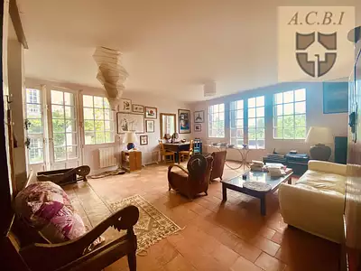 Maison, 255 m²