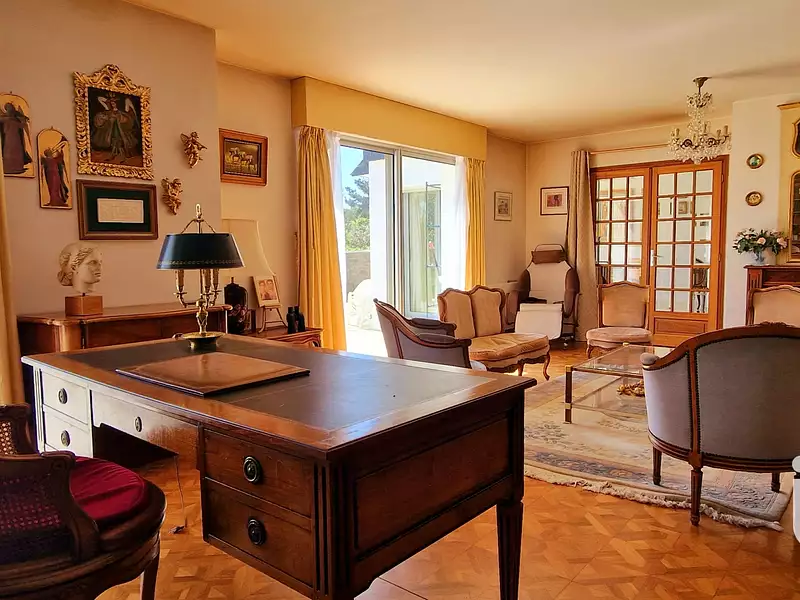 Maison, 233 m²
