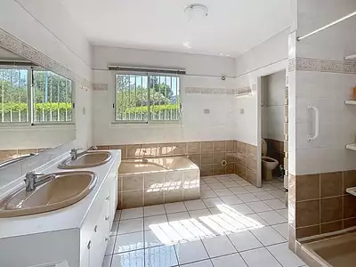 Maison, 163 m²