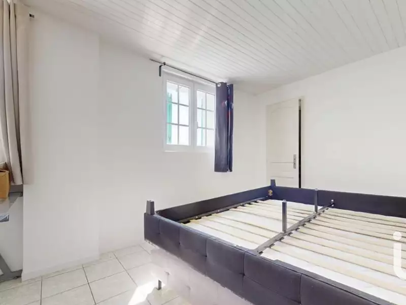 Maison, 235 m²