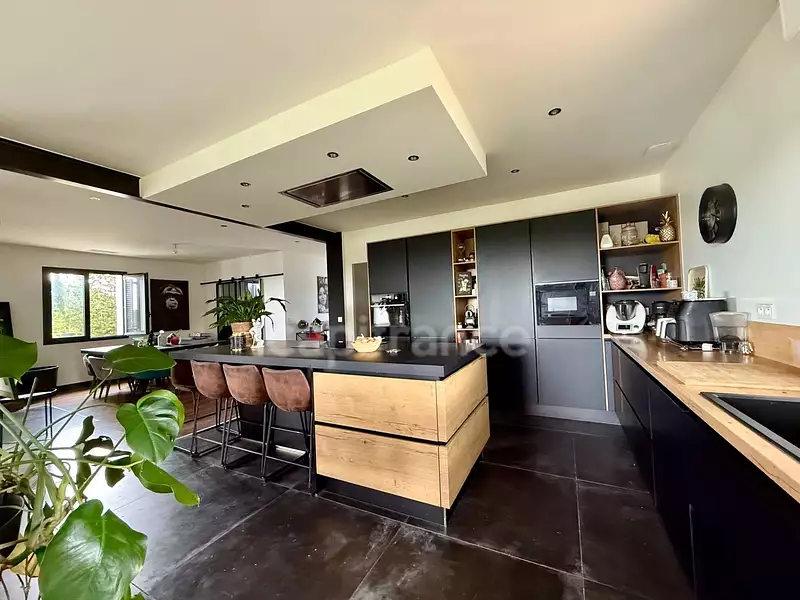 Maison, 207 m²