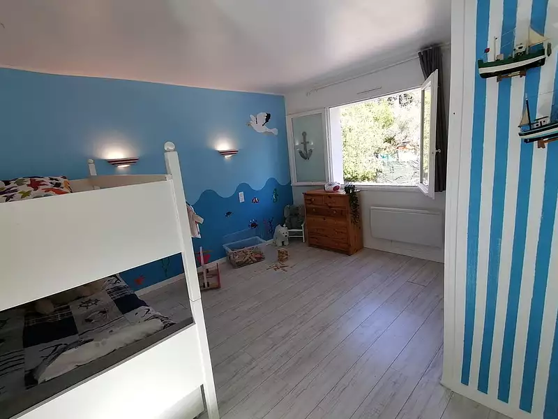 Maison, 196 m²