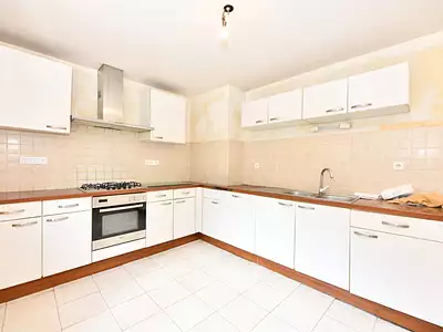 Maison, 166 m²
