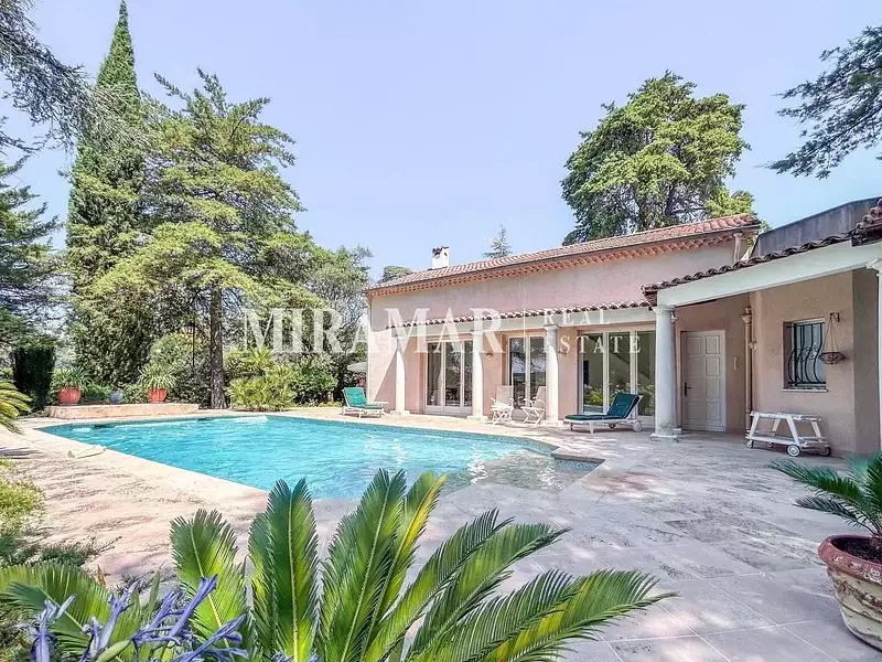 Maison, 166 m²