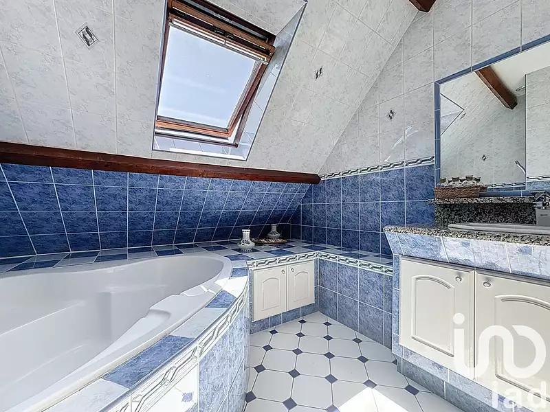 Maison, 231 m²