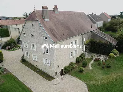 Maison, 285 m²