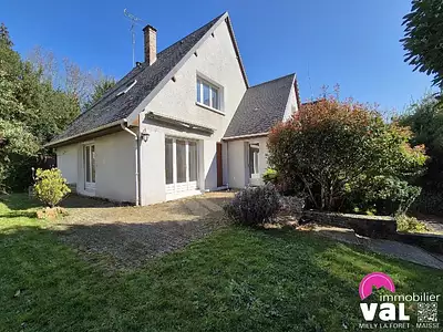 255 000 € 1 889 €/m² Maison • 135 m² • 5 pièces • Ter. 898 m² Milly-la-Forêt (91490)