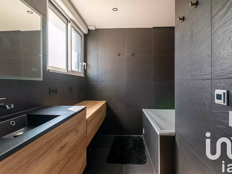 Maison, 215 m²
