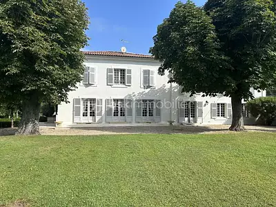 Maison, 453 m²