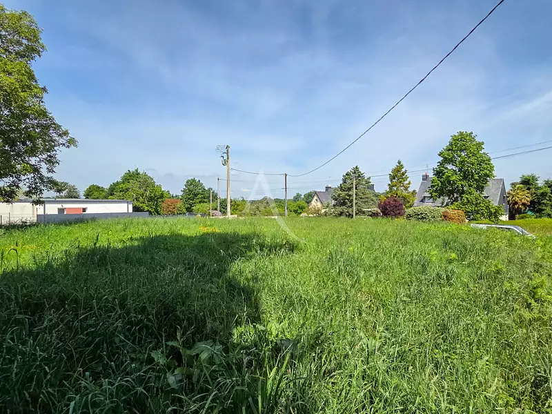 Terrain, 792 m²