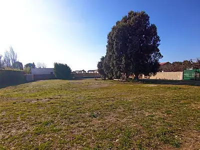 Terrain, 1 400 m²