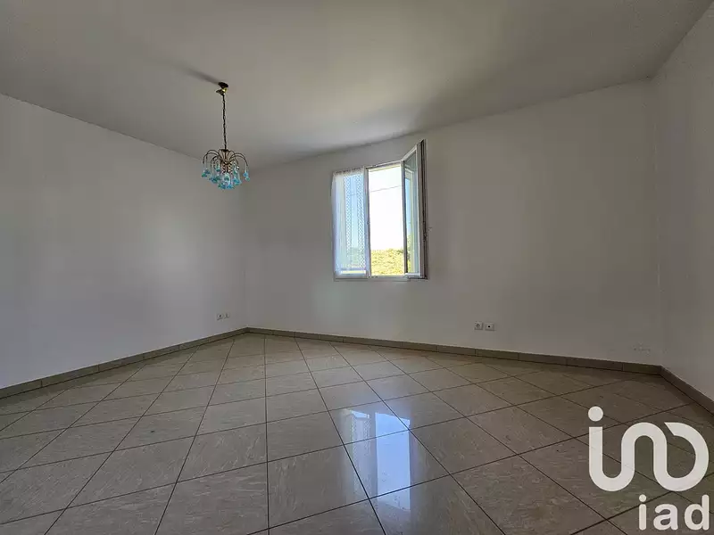 Maison, 196 m²