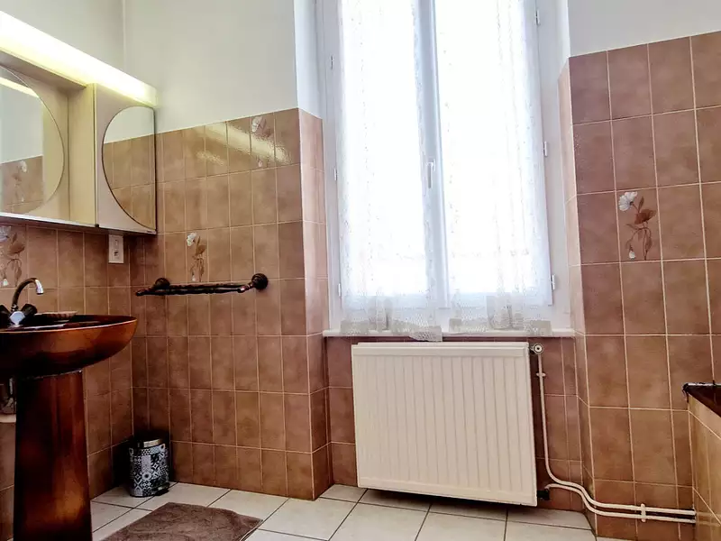 Maison, 235 m²