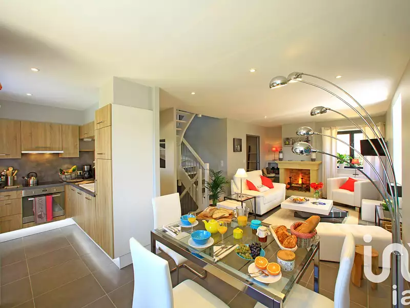 Maison, 760 m²