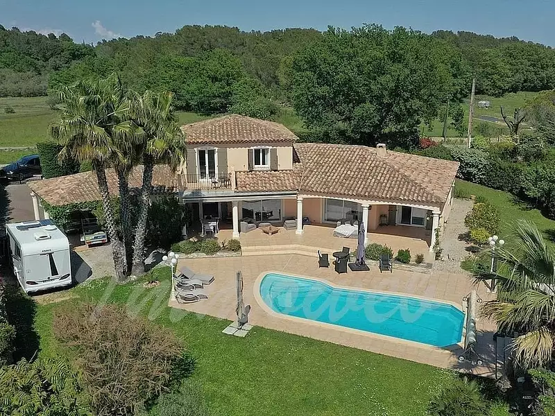 Maison, 185 m²