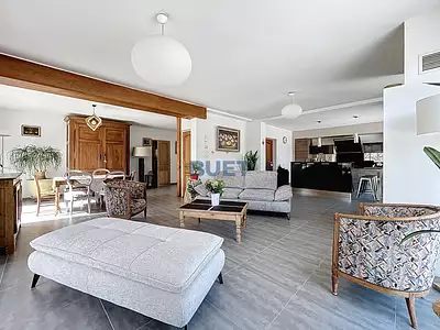 Maison, 250 m²