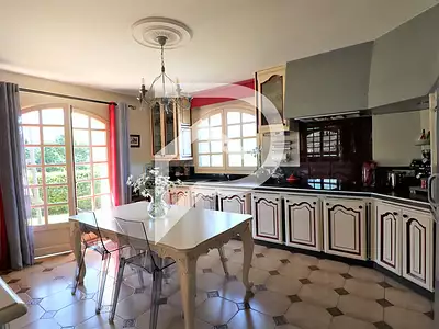 Maison, 168 m²