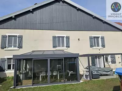 Maison, 166 m²