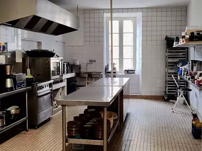 Maison, 586 m²