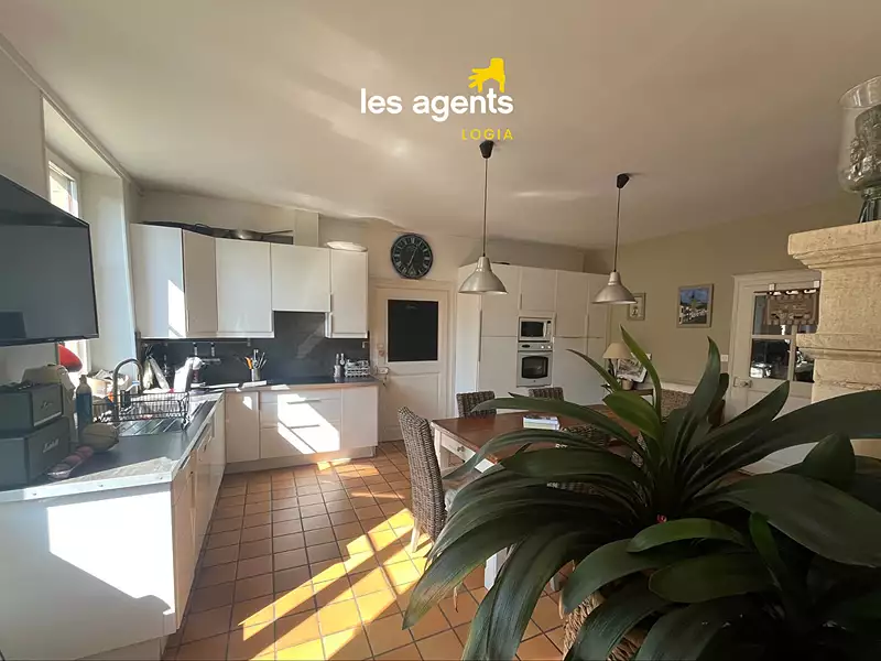 Maison, 320 m²