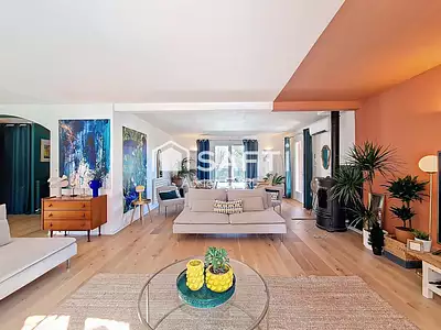 Maison, 225 m²