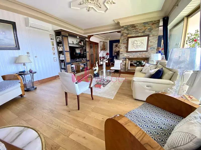 Appartement, 210 m²