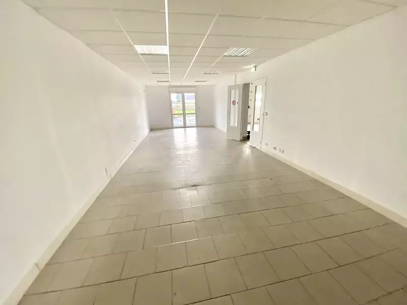 Divers, 380 m²