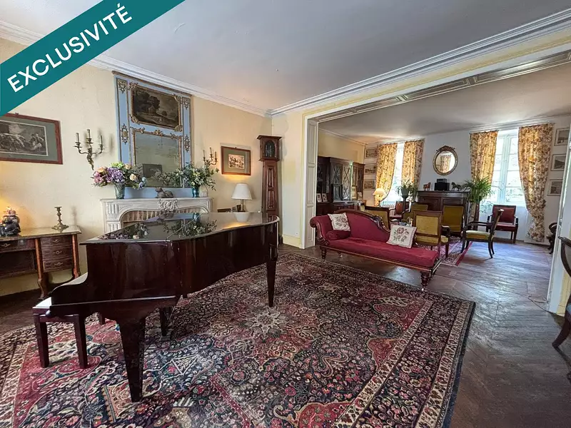 Maison, 561 m²
