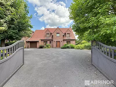 Maison, 220 m²
