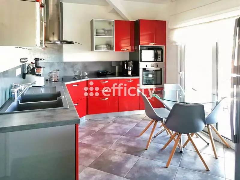 Maison, 174 m²