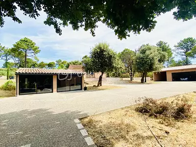 Maison, 237 m²
