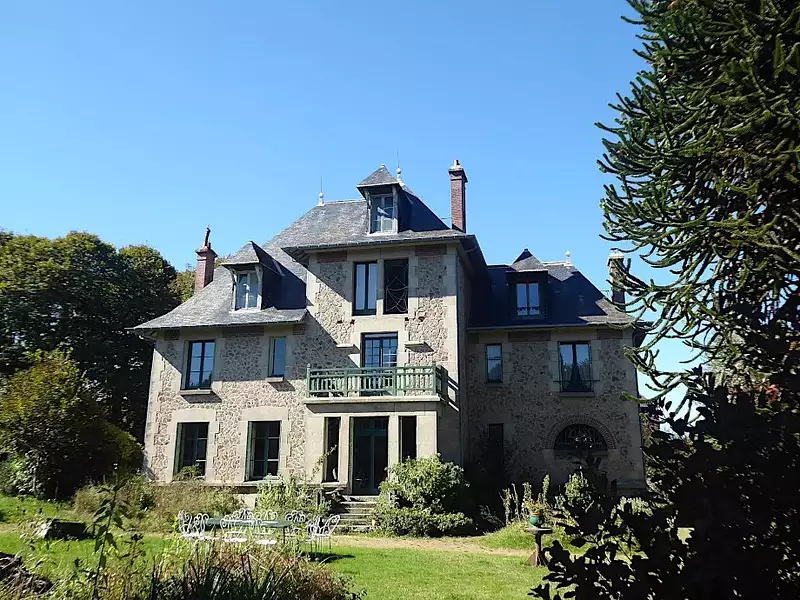 Maison, 550 m²