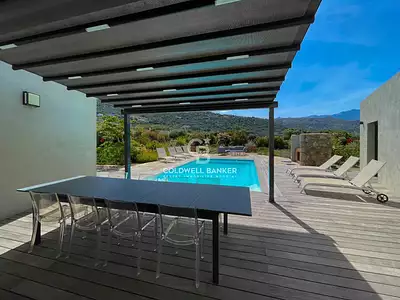 Maison, 168 m²